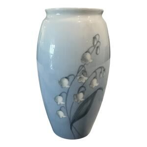 Royal Copenhagen Bing & Grondahl #57/254 LILY OF THE VALLEY VASE 7"